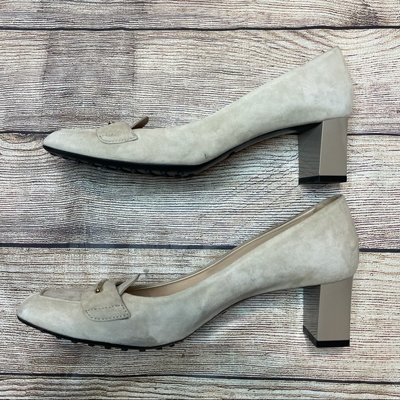 TOD'S Lingot Taupe Suede Pump - Picture 6 of 13